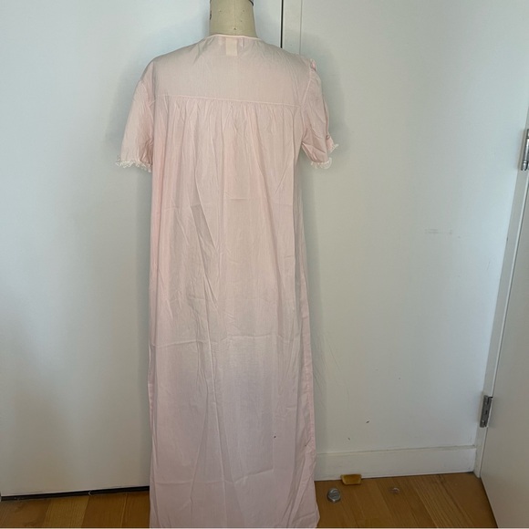 Vintage Barbizon Nightgown Size Medium - Picture 2 of 6